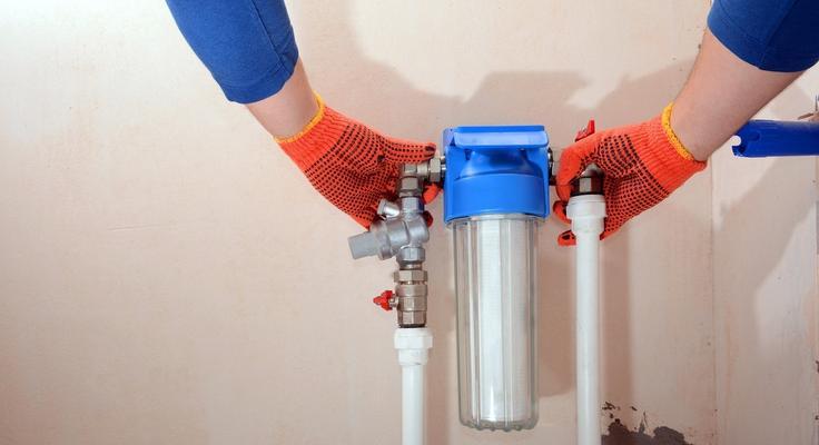 净水器修理指南（解决净水器故障）
