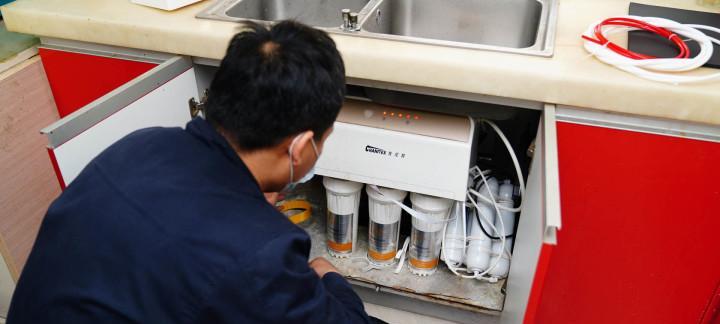 净水器修理指南（解决净水器故障）