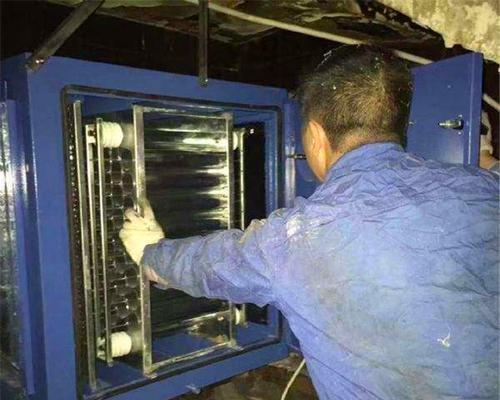 油烟机过滤网怎么清洗？清洗步骤和注意事项是什么？