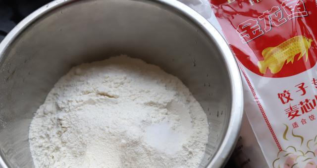 电饭煲做凉皮不成形怎么办？如何解决凉皮不成形的问题？