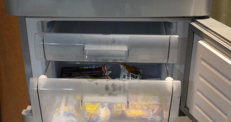 商用冰柜不冷冻了怎么办？快速解决方法有哪些？