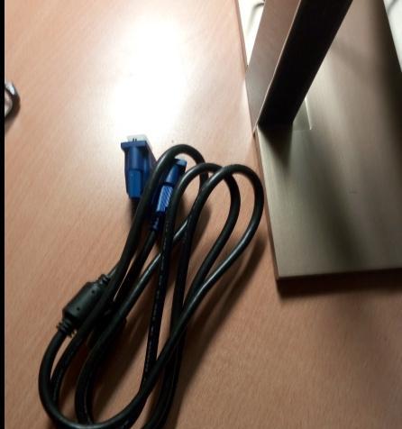 显示器插口断针如何修复？需要更换整个显示器吗？