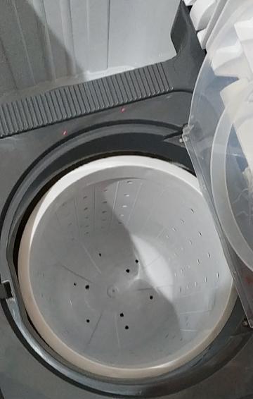 双缸洗衣机清洗全攻略（轻松解决洗衣机内部污垢问题，让洗衣效果更出色！）