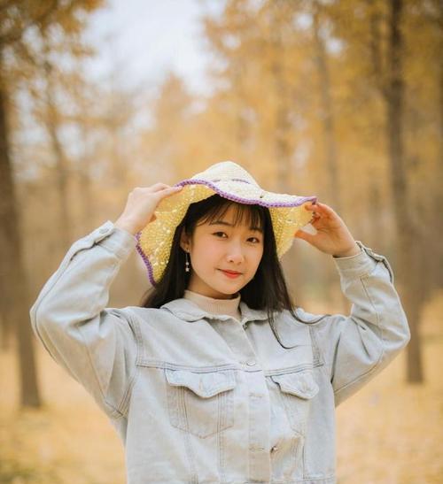 弯曲拿手机拍照姿势怎么调？如何调整拍照姿势以获得最佳效果？