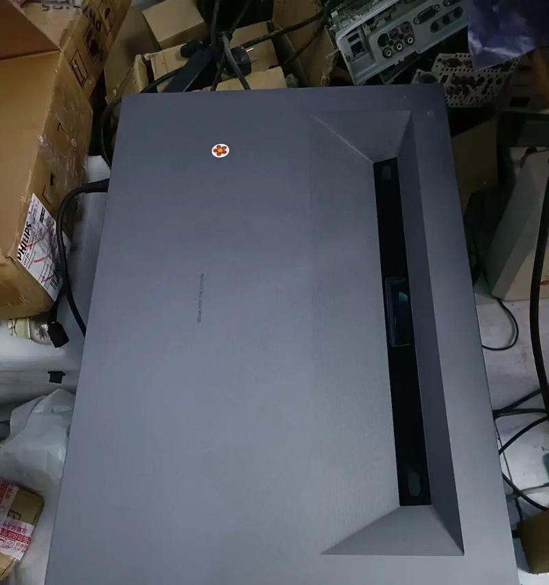 投影仪出现颜色竖条应如何调整？