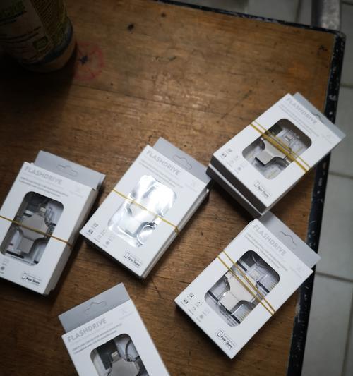 手机摄像头卡片使用方法是什么？