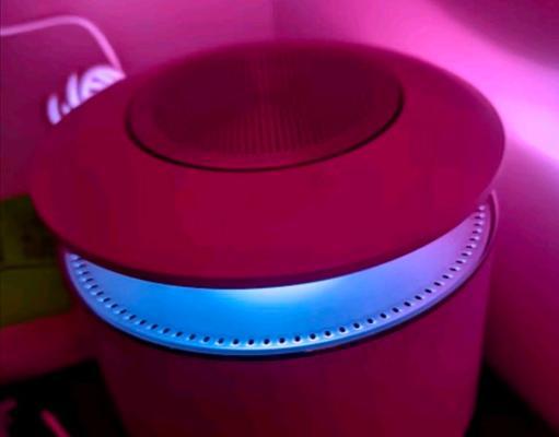 小音箱低音炮使用插线耳机的正确方式是什么？