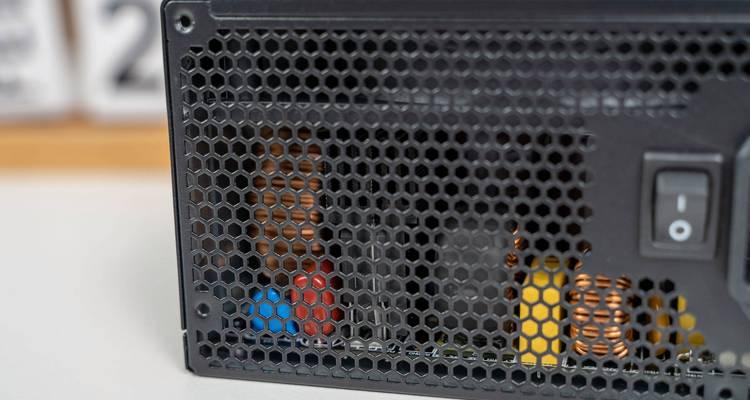 威刚1000watx3.0电源性能如何？适合哪些设备使用？