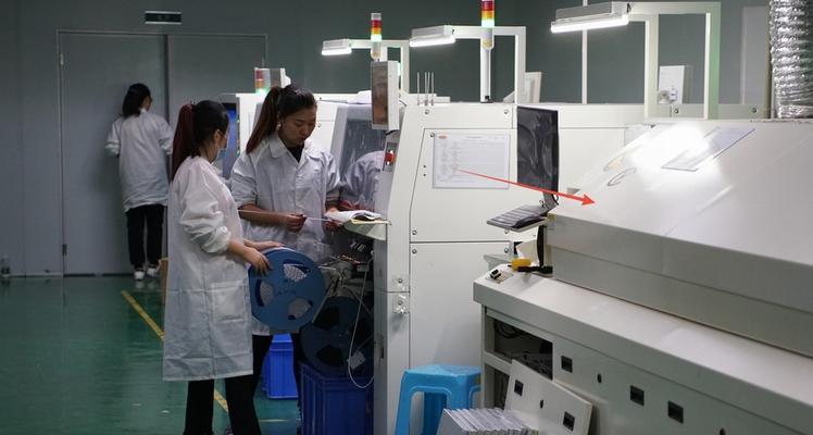 云鱼智能手表的充电方法是什么？充电过程中需要注意什么？