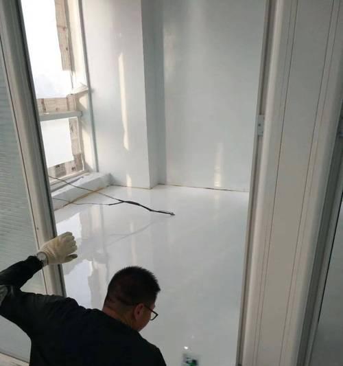 水泥铲手机壳如何清洗？清洗水泥铲手机壳的正确步骤是什么？
