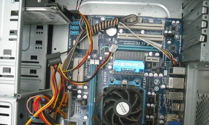 电脑未插电源如何使用？没有电源供应电脑能开机吗？