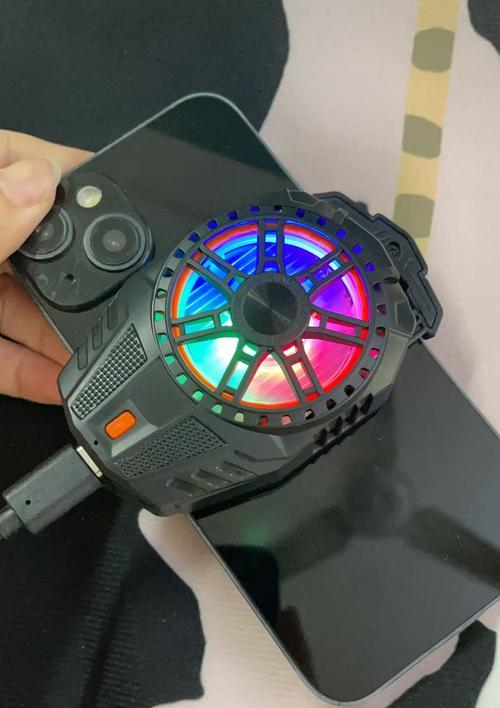 苹果手机散热背夹应该放在哪里？散热背夹的正确使用方法是什么？