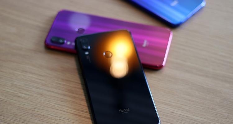 红米note7前盖拆卸方法是什么？拆卸时应注意什么？