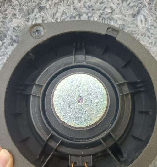 低音炮敲击力度过大有什么影响？