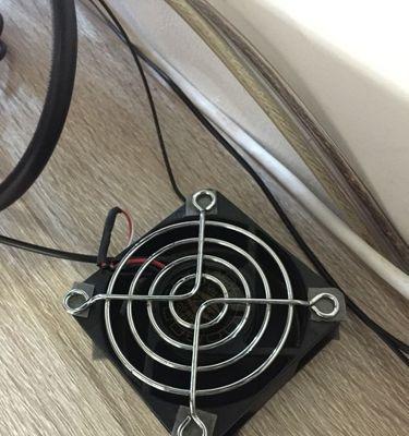 电视屏幕双面胶脱落的解决方法是什么？