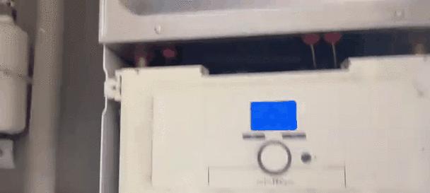 壁挂炉突然亮红灯，如何处理？（故障处理指南，安全第一。）