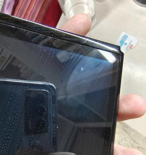 解决戴尔显示器白边问题的实用方法（轻松消除戴尔显示器边框问题，让画面更加完美）