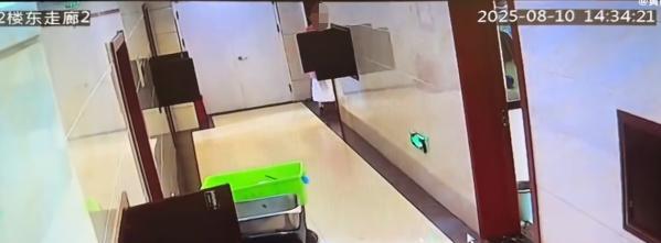 一家五口逃单后续，女子长相漂亮身材好，完整监控曝光，早有预谋