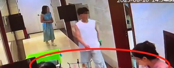 一家五口逃单后续，女子长相漂亮身材好，完整监控曝光，早有预谋