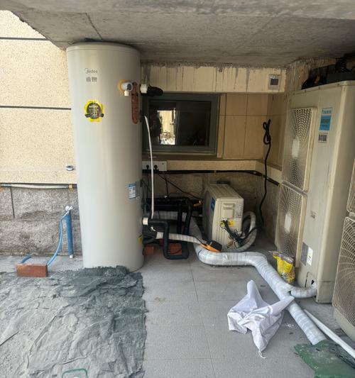 美的电热水器E1的智能解决方案（高效省电、安全可靠）
