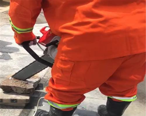 油锯铝散热器拆卸步骤是什么？拆卸时应注意什么？