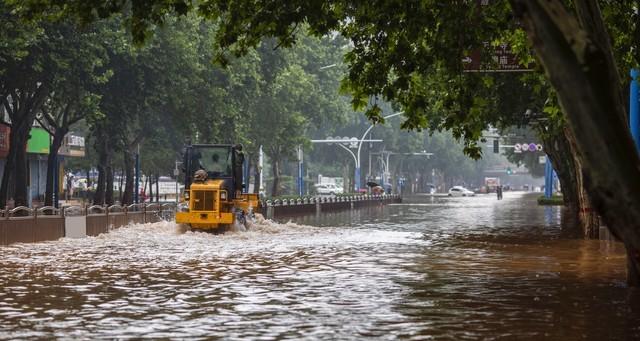 7号～9号！台风来到影响多大？大雨大暴雨遍地开花，中心位置已定