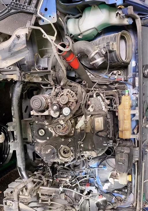 依维柯音响接口加装步骤是什么？