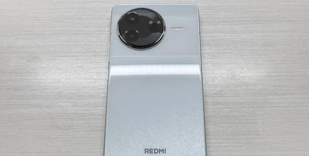 1200左右拿下骁龙8Gen3+2K直屏，适合大多数用户使用的一款二手机